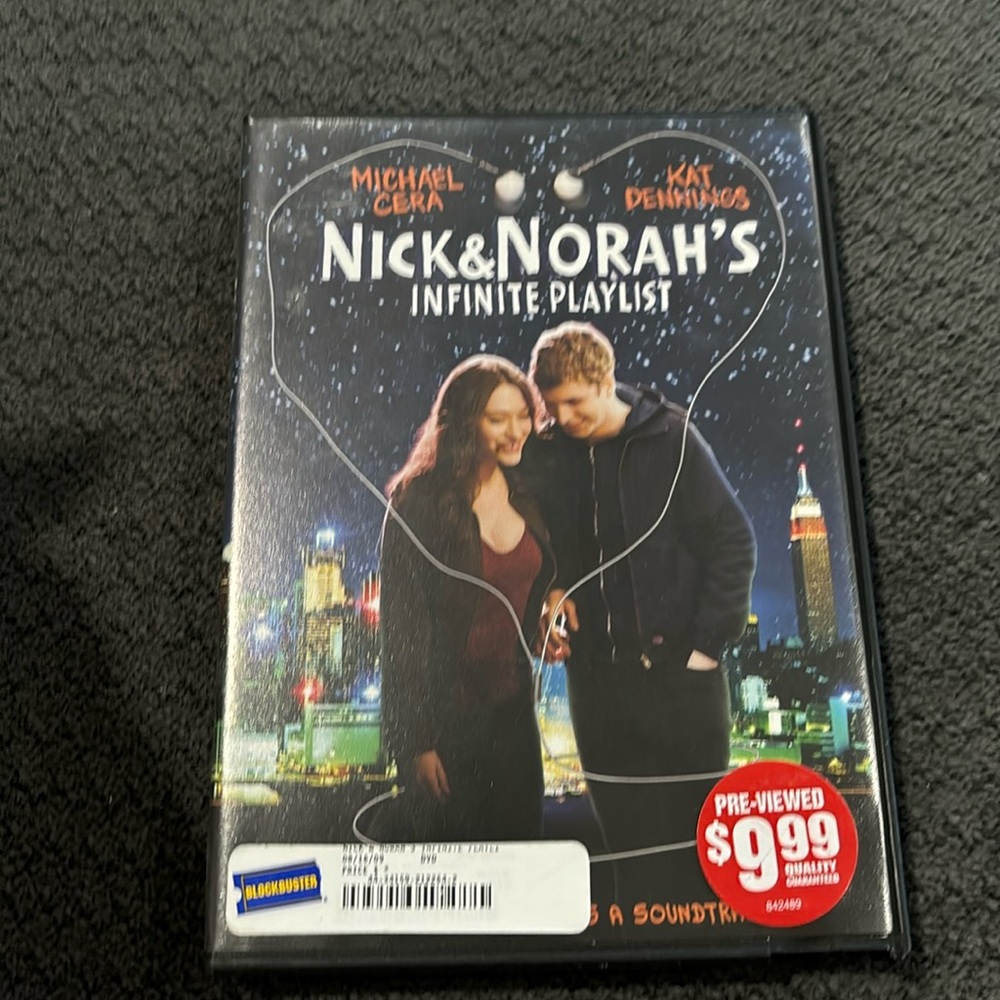 🟢10/$10 - Nick & Norah’s Infinate Playlist